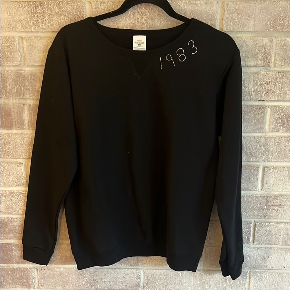 1983 Black women’s Sweatshirt